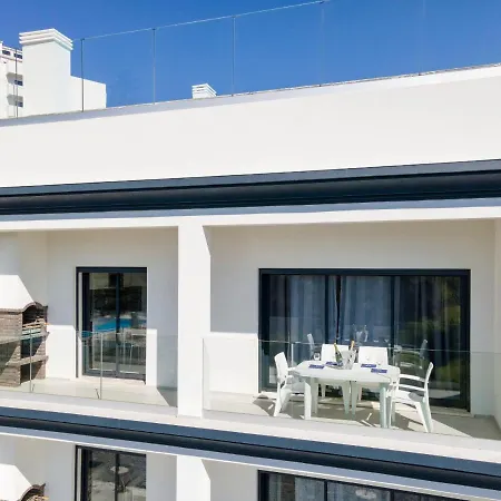 Correeira Luxury Residence T2 L - Albufeira, Pools, Wifi, Bbq, Beach البوفيرا