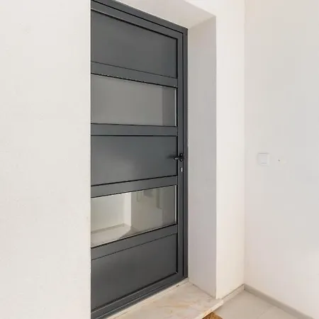 Correeira Luxury Residence T2 L - Albufeira, Pools, Wifi, Bbq, Beach * البوفيرا