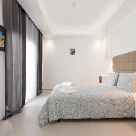 Correeira Luxury Residence T2 L - Albufeira, Pools, Wifi, Bbq, Beach Apartment