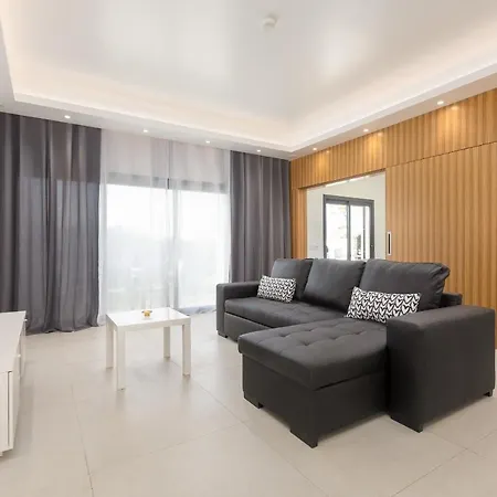 Correeira Luxury Residence T2 L - Albufeira, Pools, Wifi, Bbq, Beach شقة البوفيرا